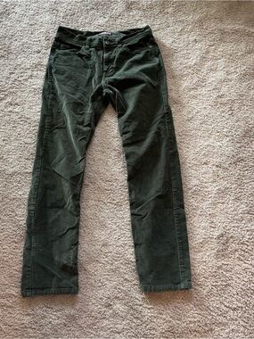 Alesbury 28x30 Men's Forest Green Corduroy Pants